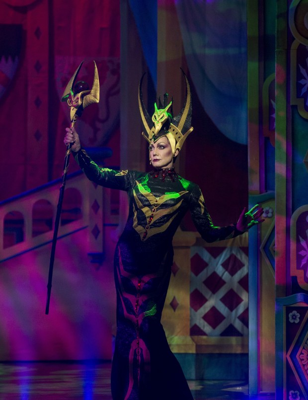 Craig Revel Horwood, Snow White and the Seven Dwarves, Mayflower Theatre.