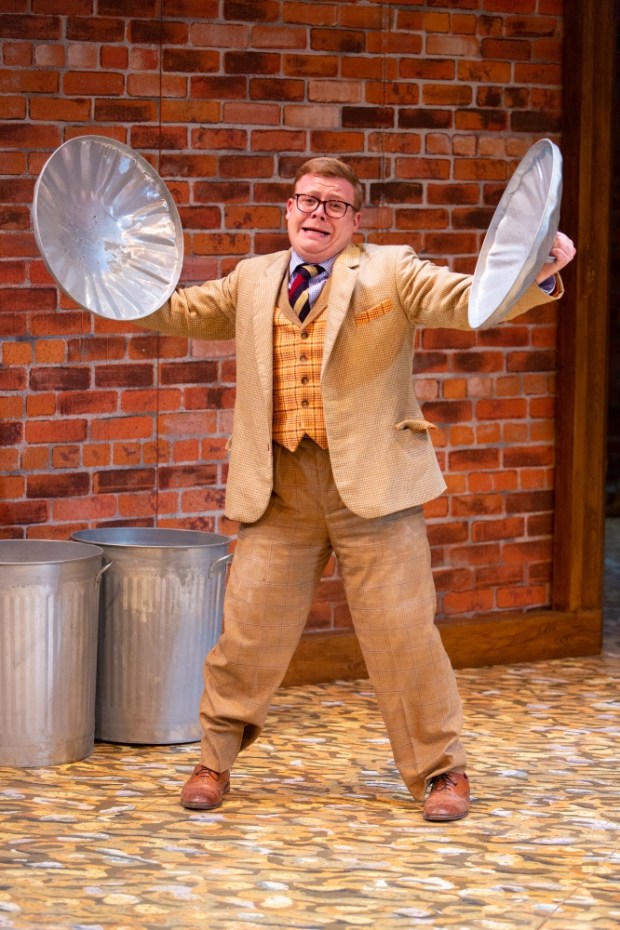 One Man 2 Guvnors Philip Tomlin Photography by [6913]